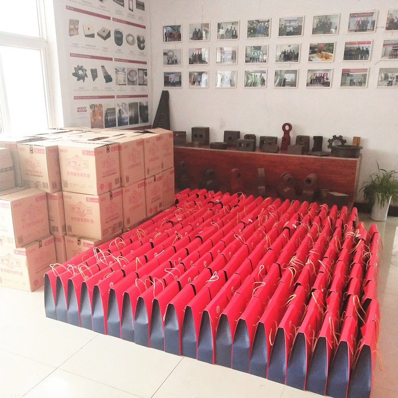 迎中秋，發(fā)禮品！洛陽順祥祝大家中秋節(jié)快樂！